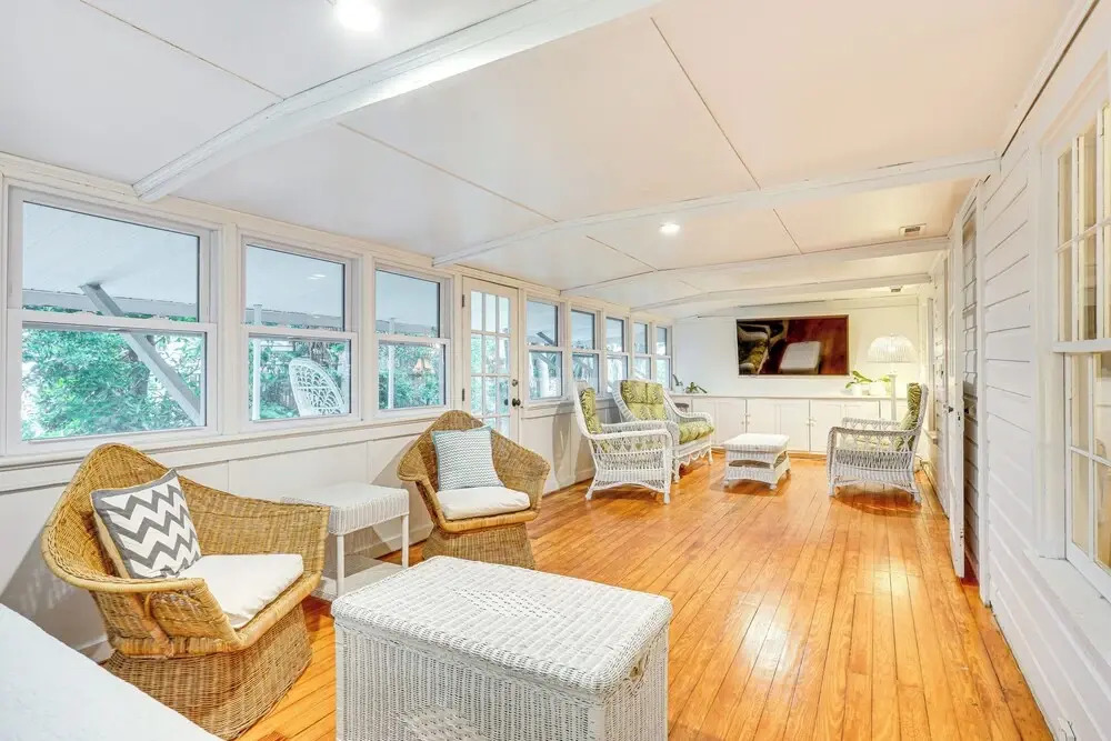 Isle of Palms Getaway w/ Patio, Walk to Beach!