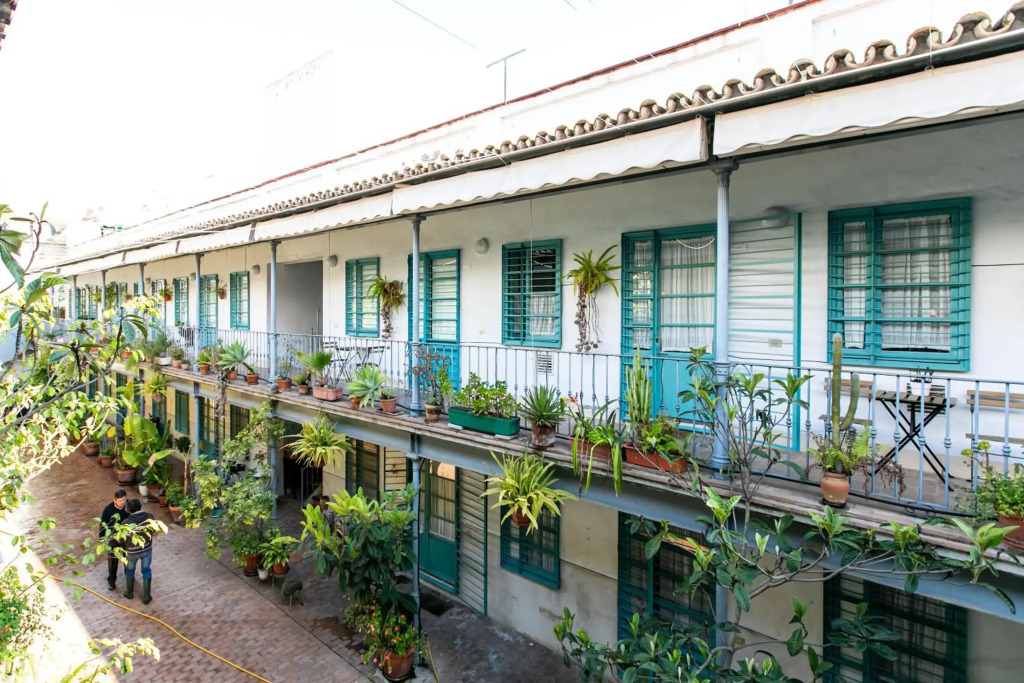 Apartamento 3 Dormitorios en Calle San Vicente.