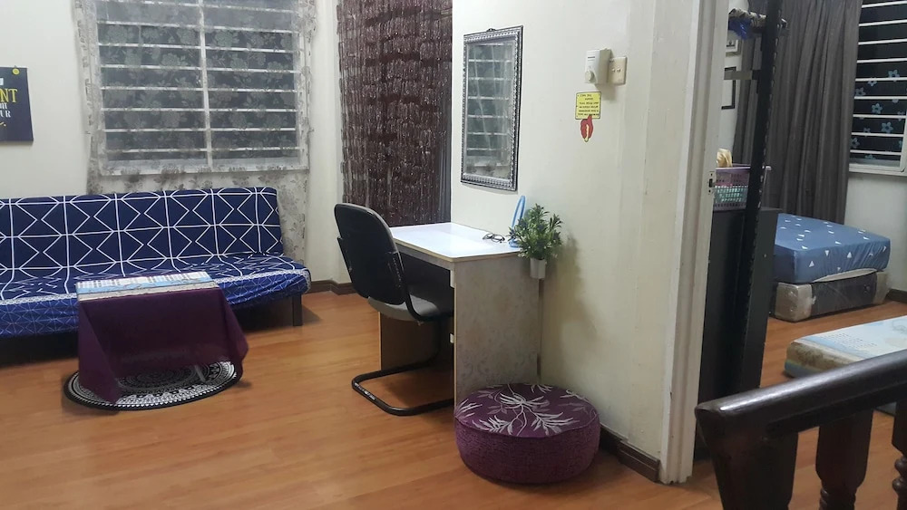 DHartamas Guesthouse
