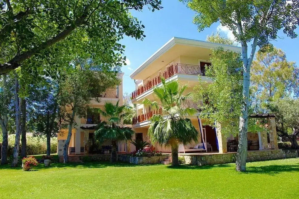 W Villas Halkidiki Deluxe 4 Bedroom Villa Beach Front