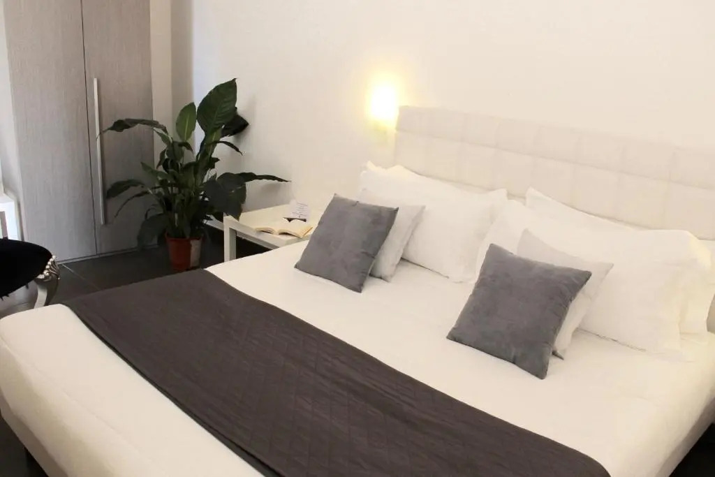 Up Room & Suite