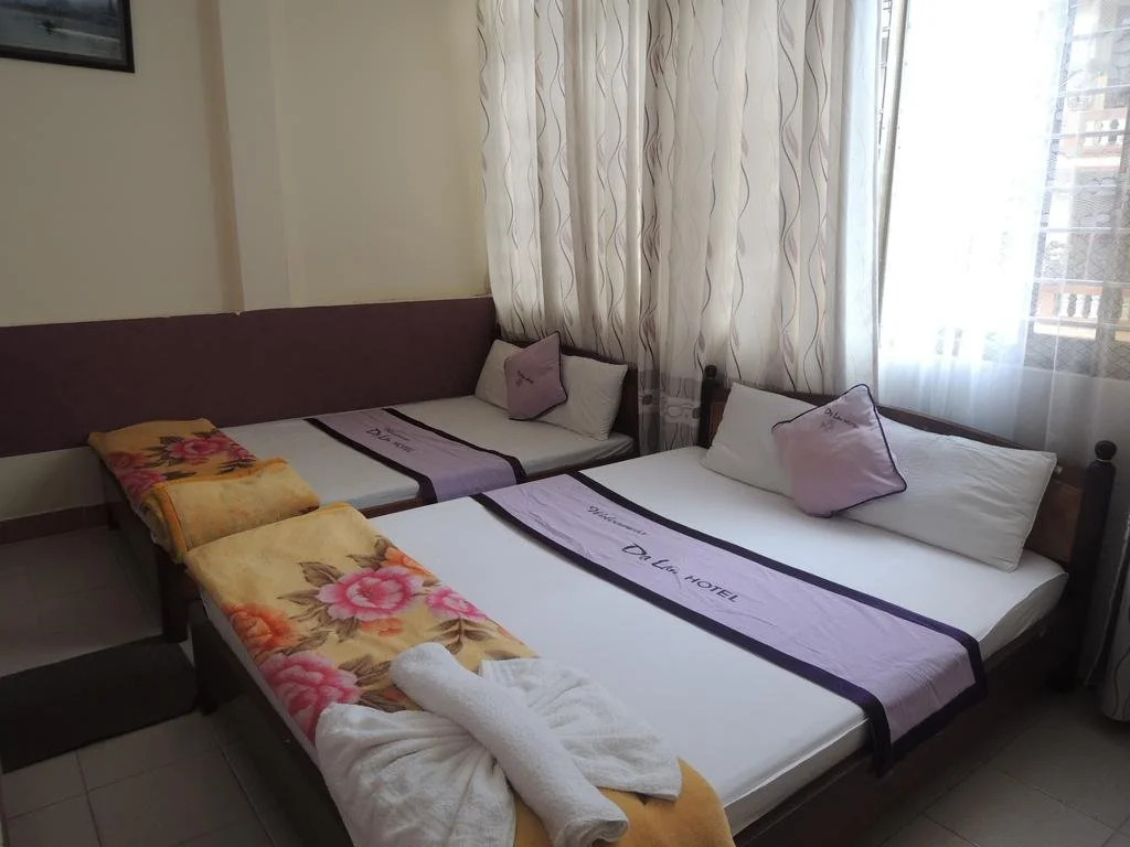 DẠ LAN HOTEL