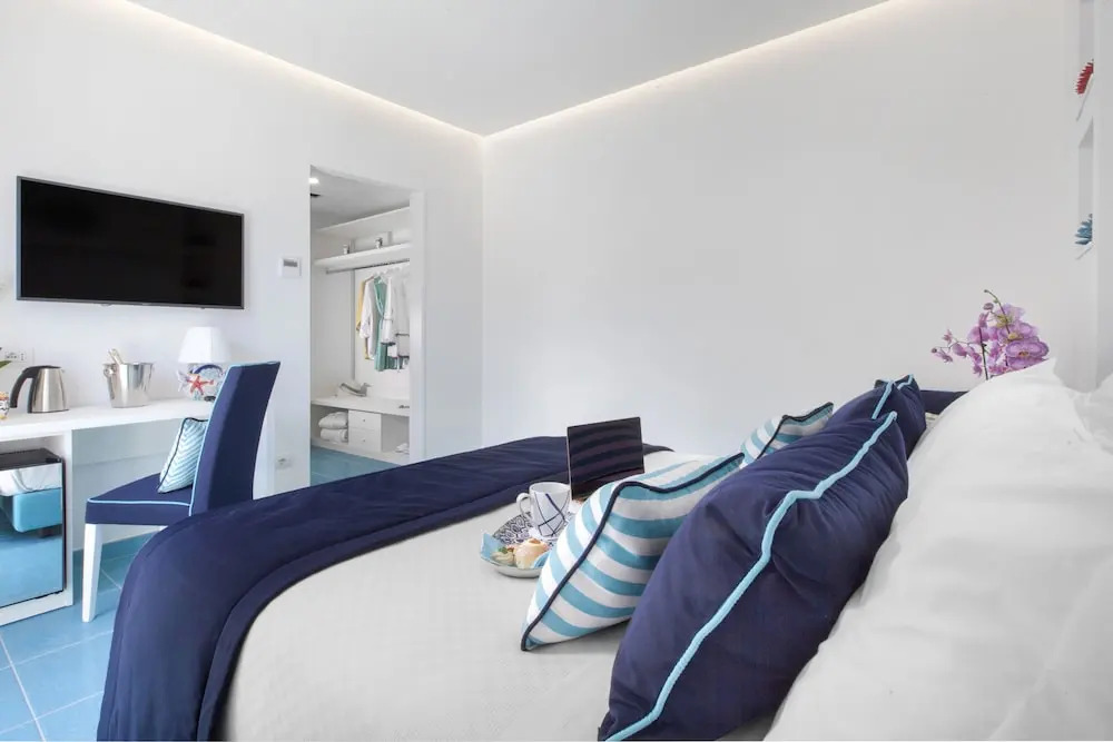 YourHome - Sersale Suites