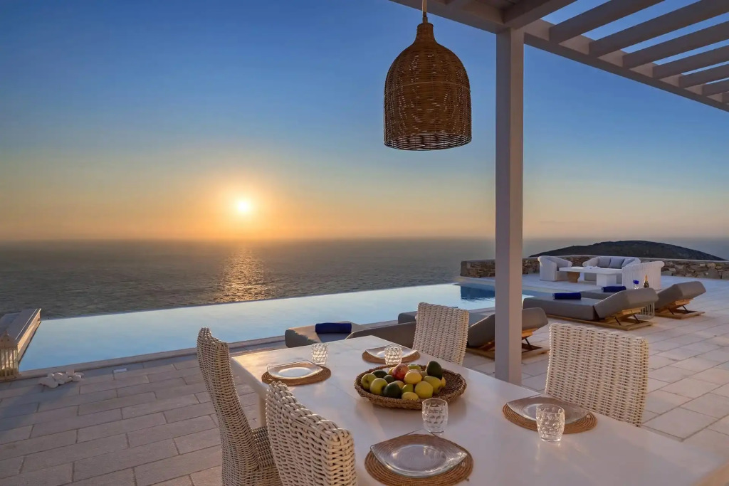 Villa Semeli Syros by Divine Property SA