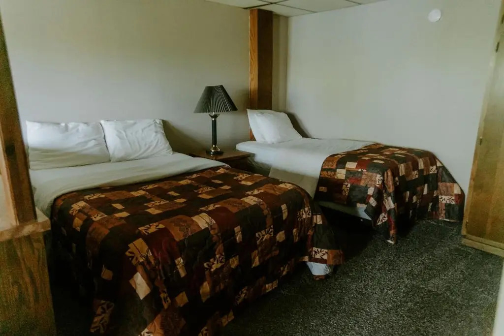Silver Rapids Lodge