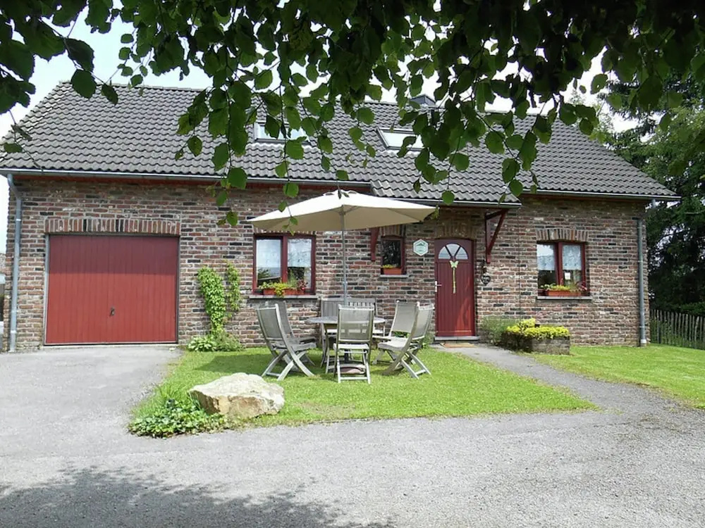 Nice Holiday Farmhouse Located in Sourbrodt near Ski Resort of Ovifat