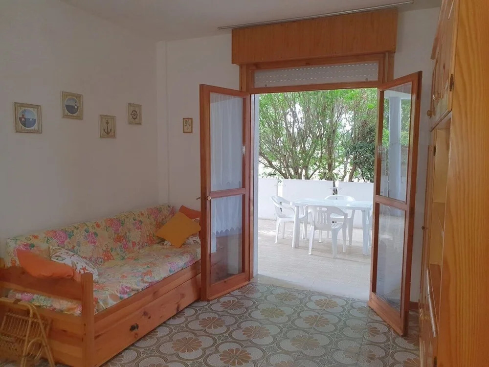 Spacious Flat With Common Pools and Kids'play Area