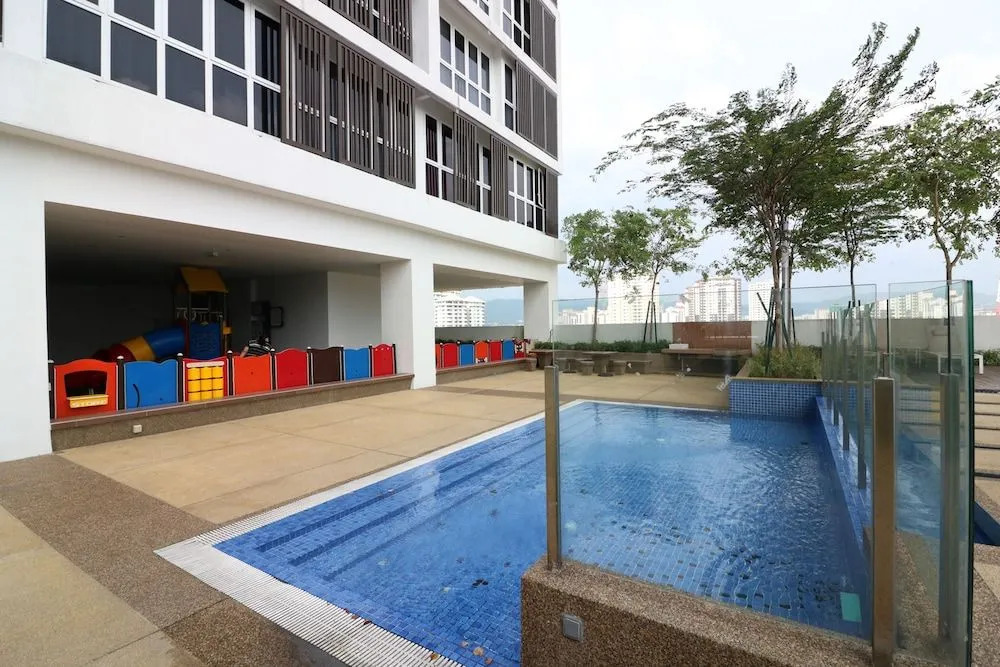 Victoria Home Sentrio Suites