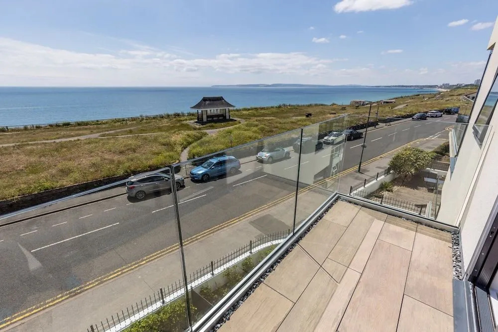 Beachcliff - On the Seafront with Two Balconies