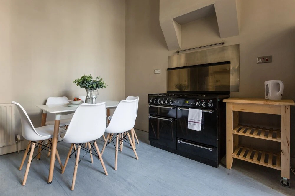 Stunning 3BR Apartment Next To Tower Bridge