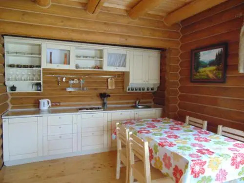 Leoslav Apartments