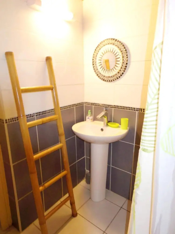 Bungalow With one Bedroom in Guadeloupe, With Pool Access, Enclosed Ga