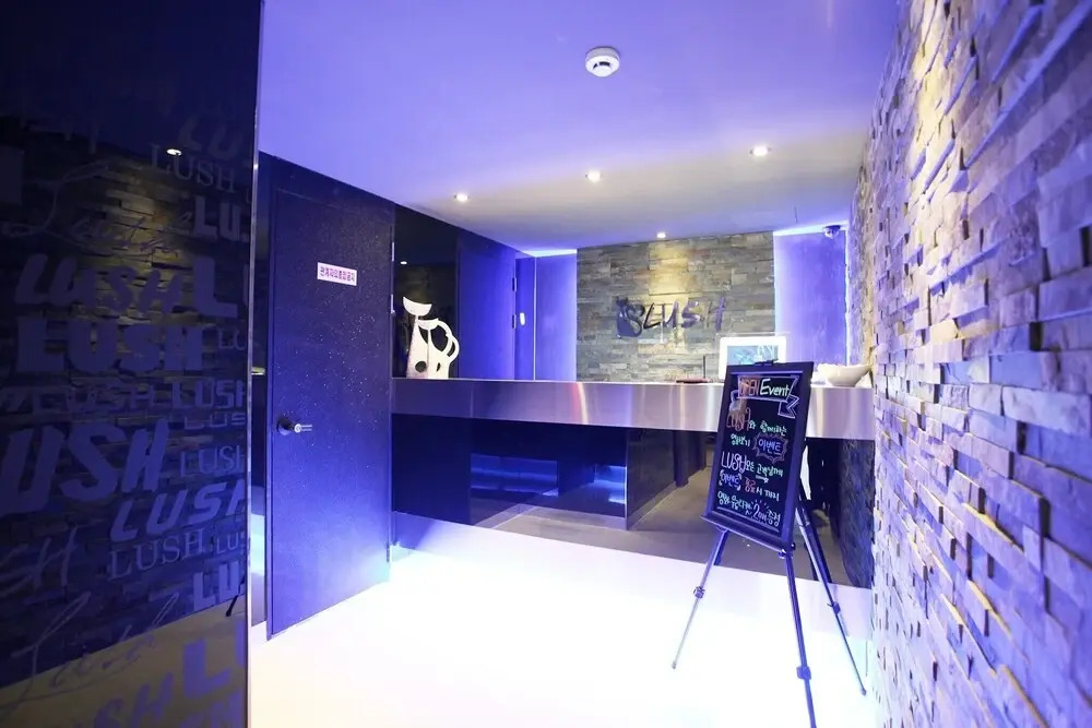 Hotel Lush