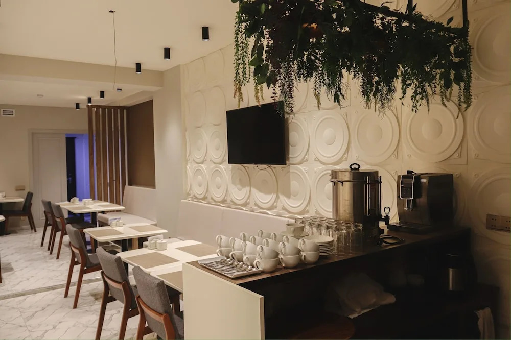 Kristal Inn Hotel