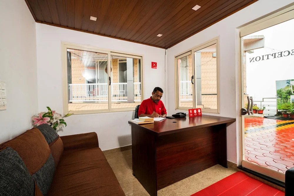 OYO 10047 Greenland Residency