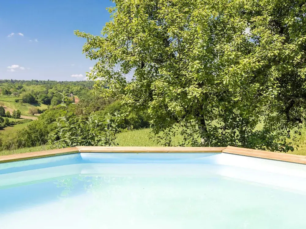 Farmhouse with private pool, large garden and playground