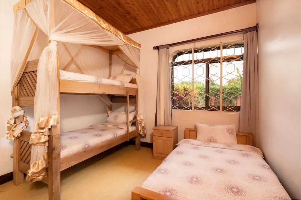 Footprints Hostel