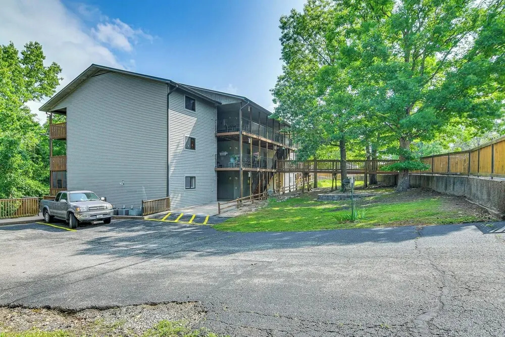 Hike & Leaf Peep! Condo 2 Mi to Silver Dollar City