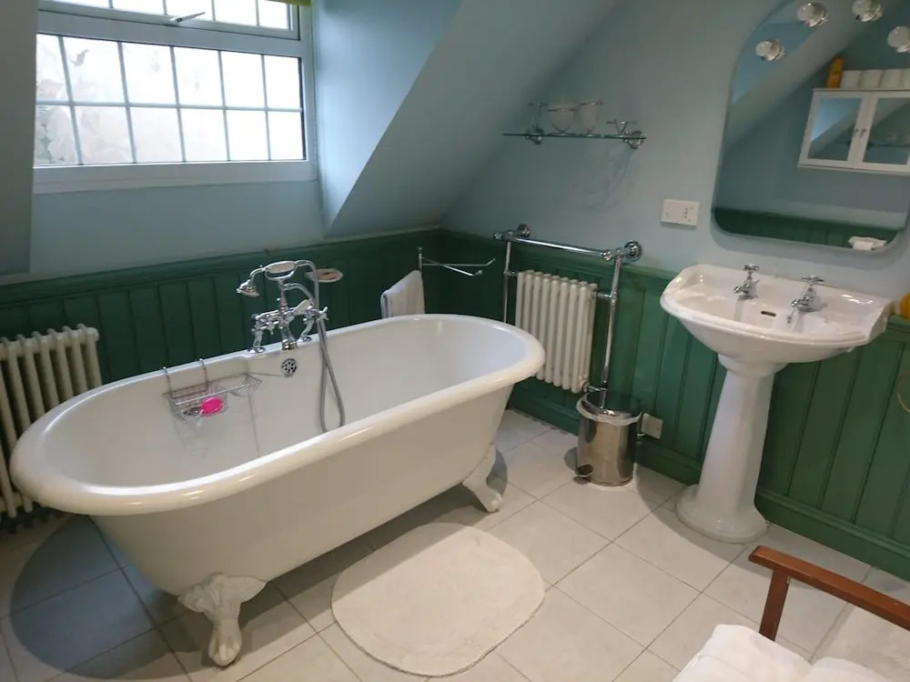 Hayleaze Bed & Breakfast