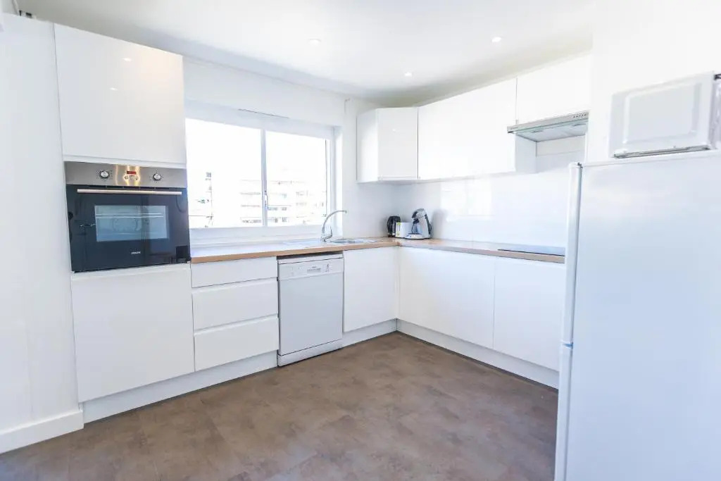 Superbe 100m2 - 2 Balcons - Proche Gare - Climatise