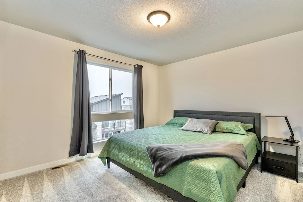 TempurPedic Quartz Balcony Modern