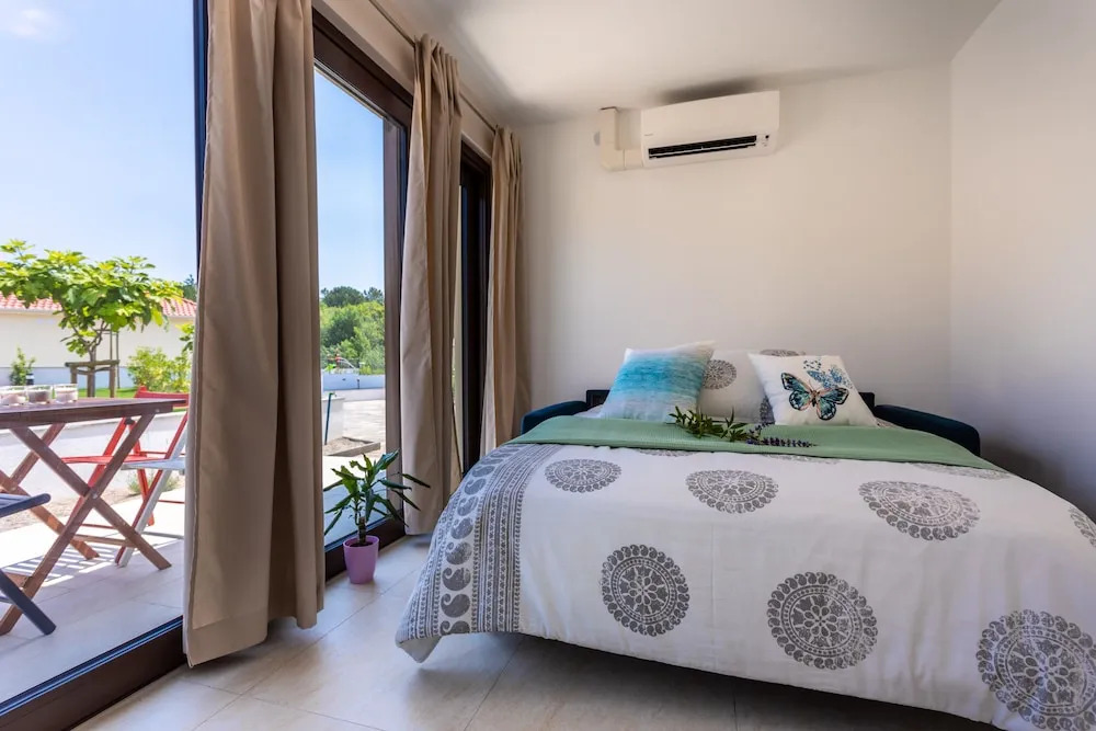VSG Resort - 200m from Beach, Pool, Sauna & Jacuzzi