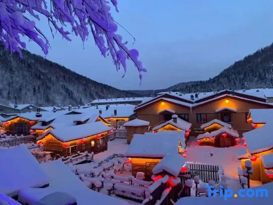 Xuegu Azalea Homestay