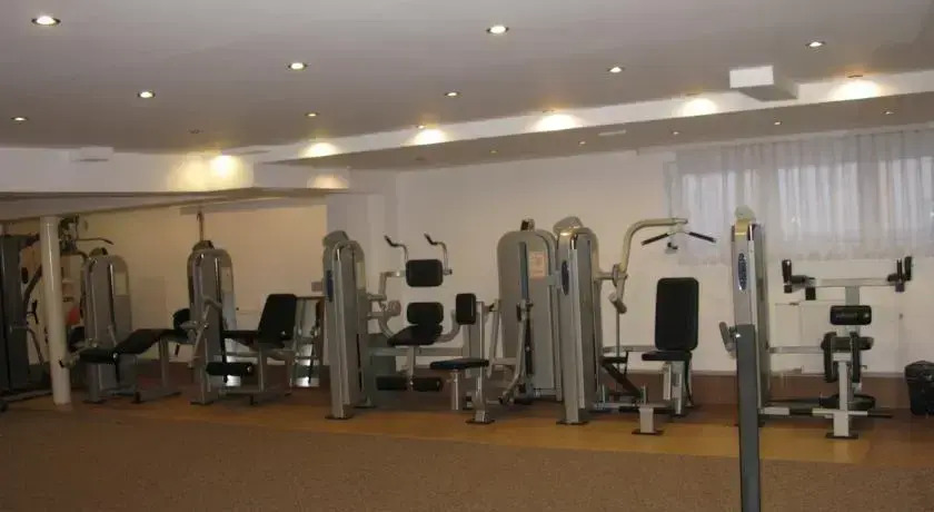 Hotel Miłosz Restauracja, Basen dla dzieci, Sala Zabaw, Siłownia