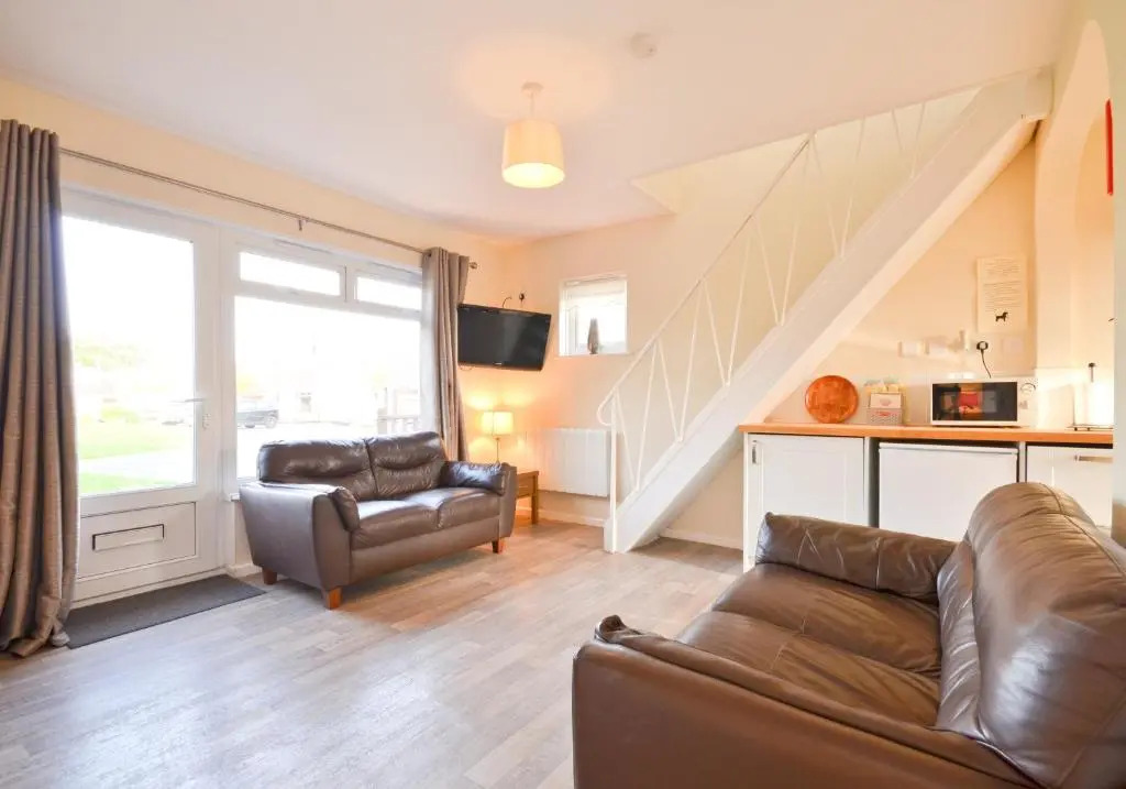 18 Tollgate Cottages