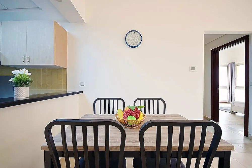 Key Host  - Canal Residence Euro