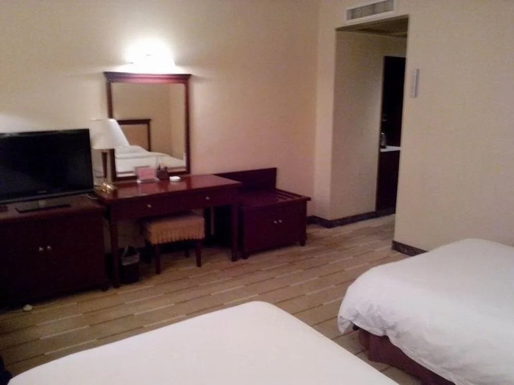 Qianxilong Hotel