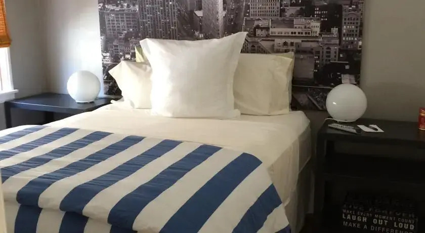 The Grove & Melrose Pied-à-Terre