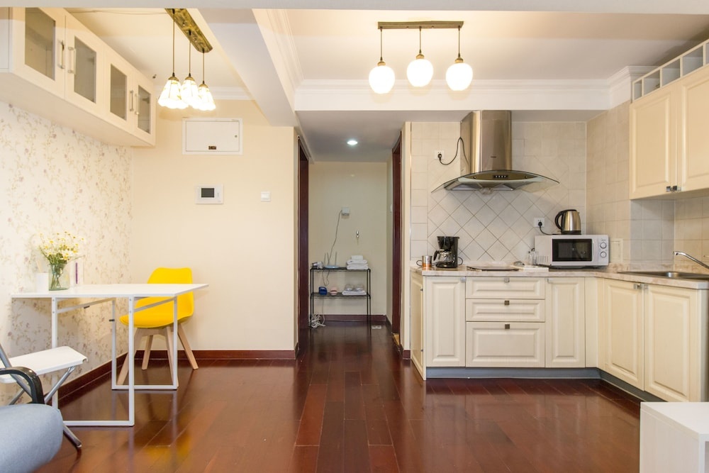 LayMayRest Service Apartment