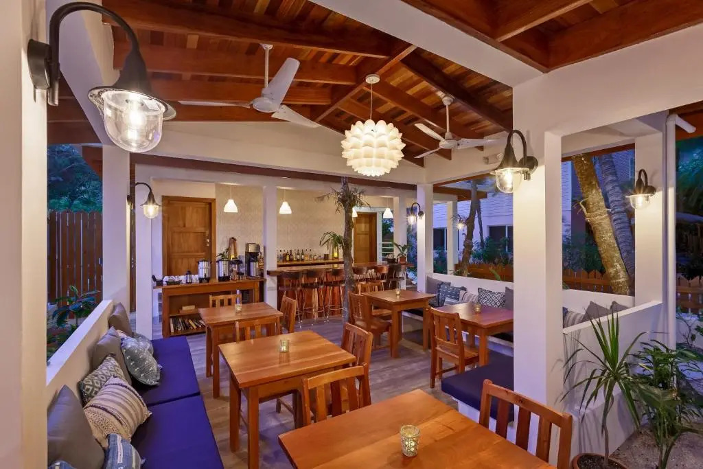 Weezies Ocean Front Hotel and Garden Cottages