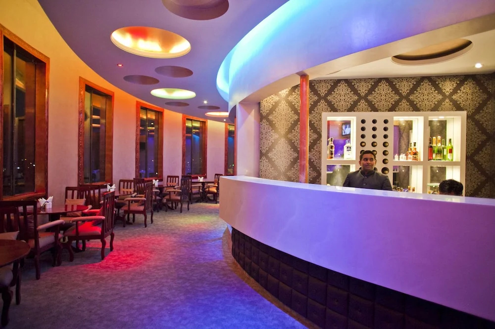 Hotel Om Tower