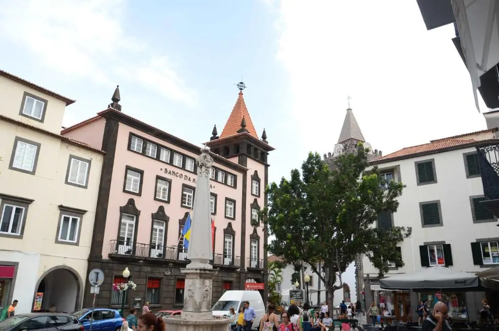 Edificio Charles 104