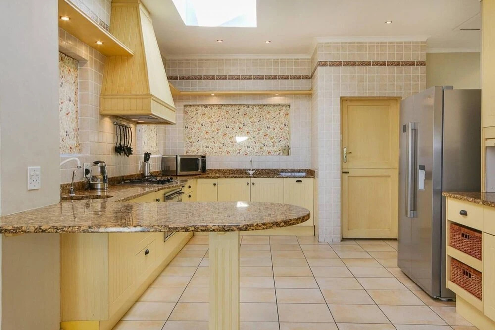 Spacious Family Home With sea Views Private Pool and Garden 100 Geneva