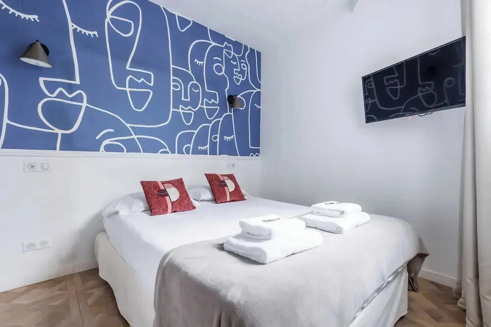 Chic, Comfortable Flat Near rue Montmartre