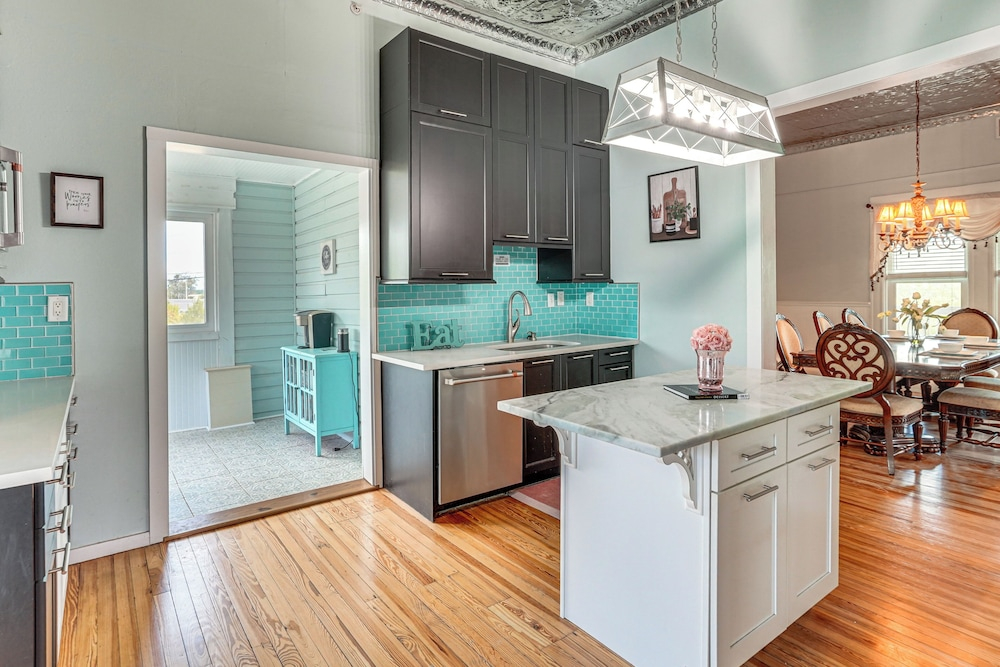 Families Welcome! Historical Hideaway in Palmetto