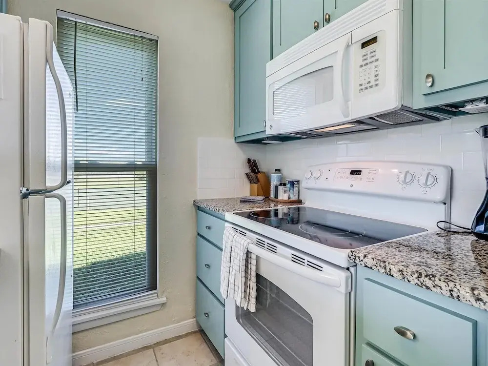 Bayfront Shores Rryc47 2 Bedroom Condo