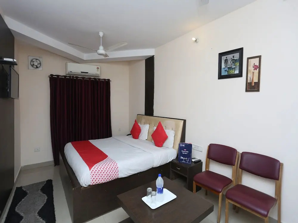 OYO 3201 Hotel Jhankar