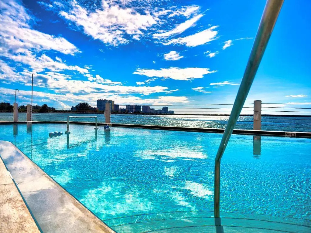 440 West 607N 6th Floor 440 West Condo with Stunning Water View. 23148