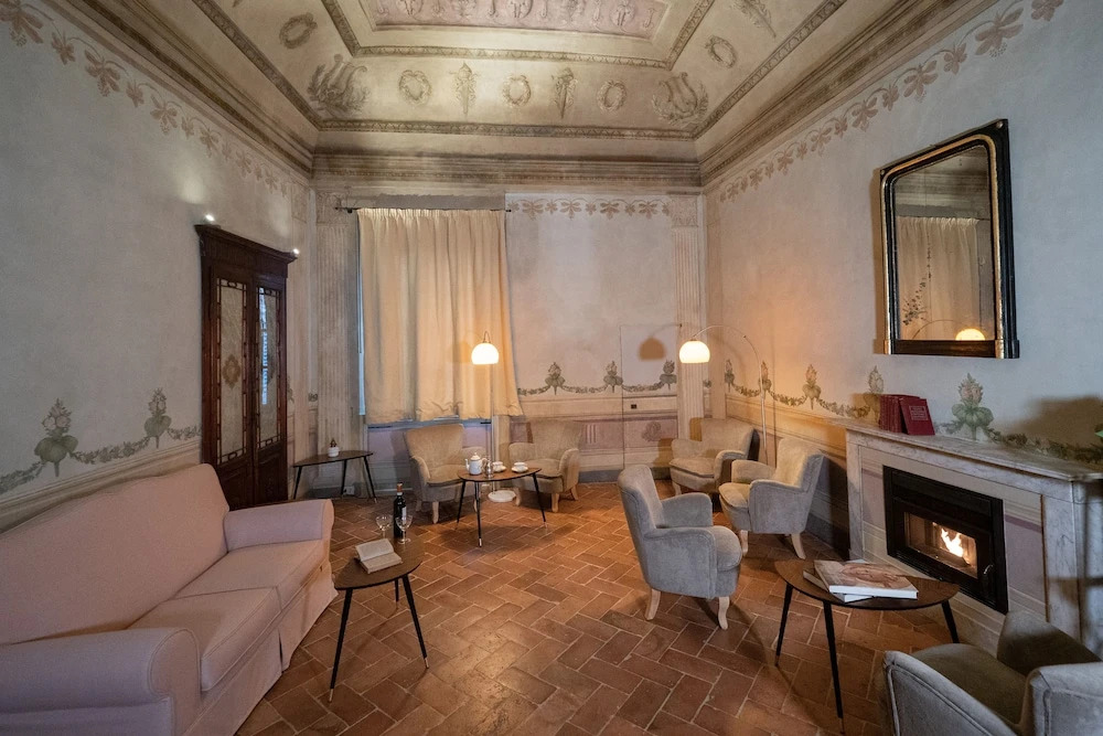 Delcorto Suites