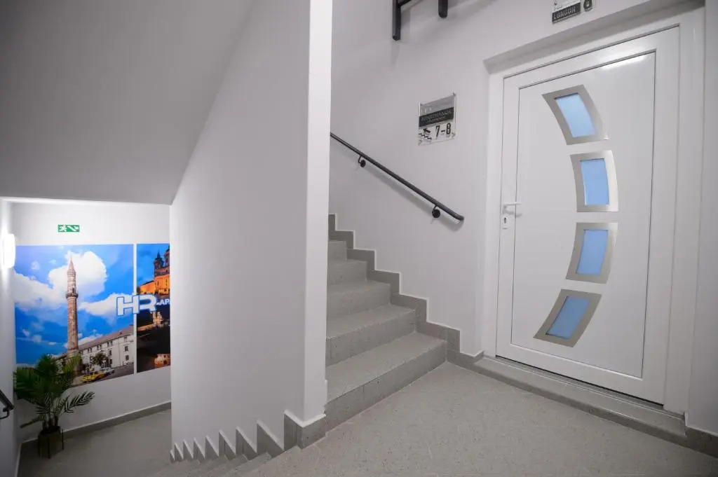 HR Apartmanház