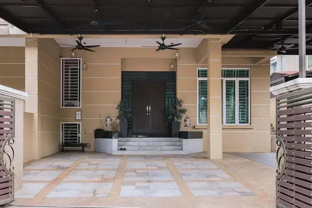 Spacious Luxury 6BR Home in Kemensah, KL