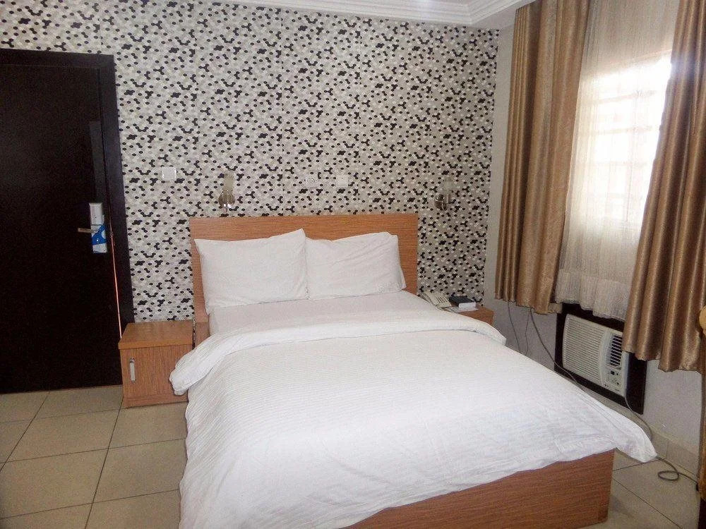 Siman Suites