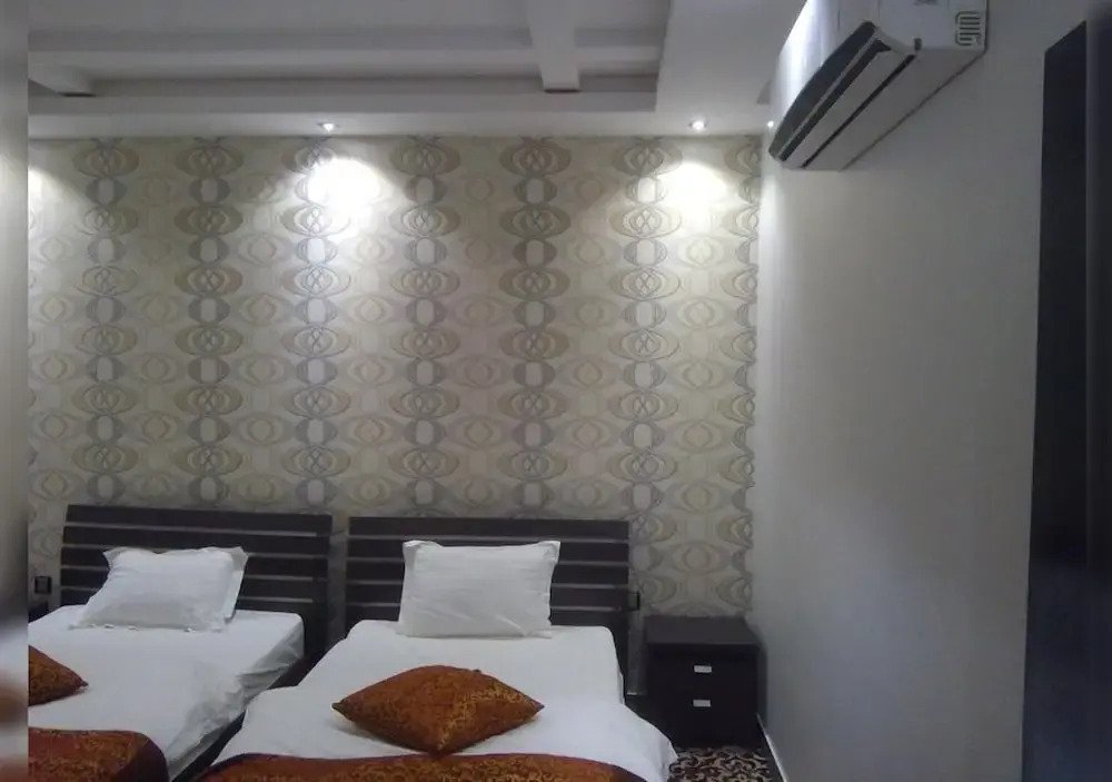 Al Manazil Suite