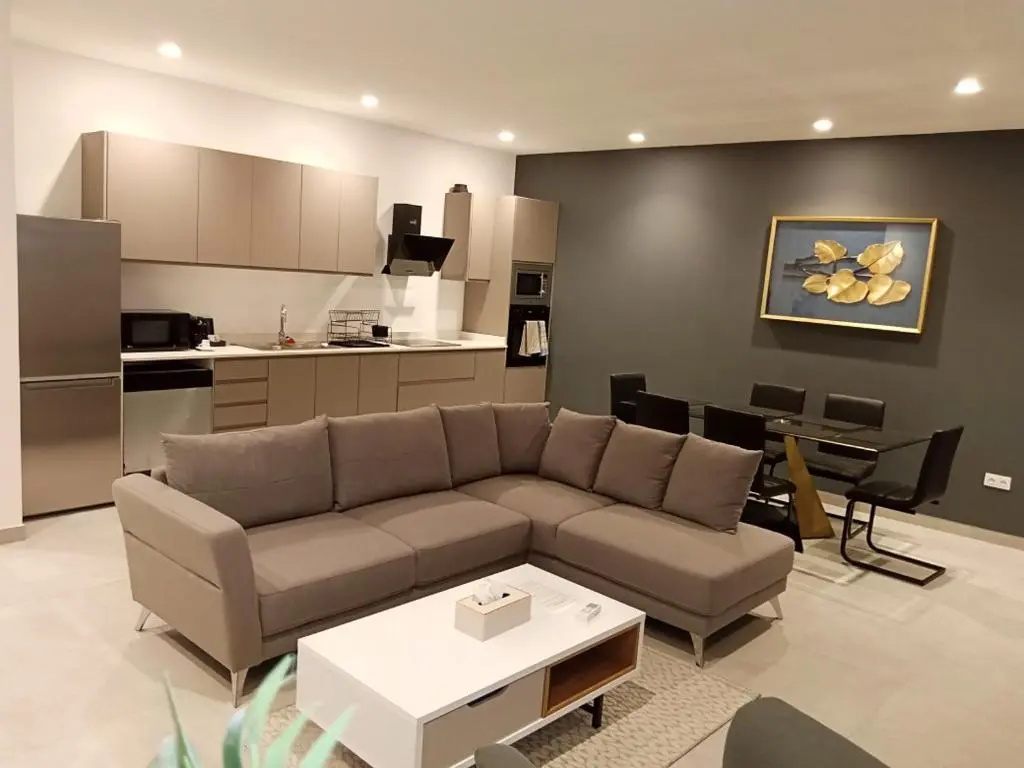 Waypoint Suites