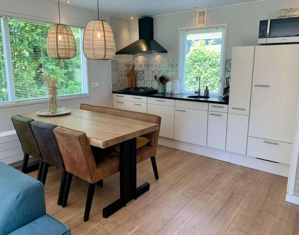 Bungalow for 4 Persons With South-facing Terrace