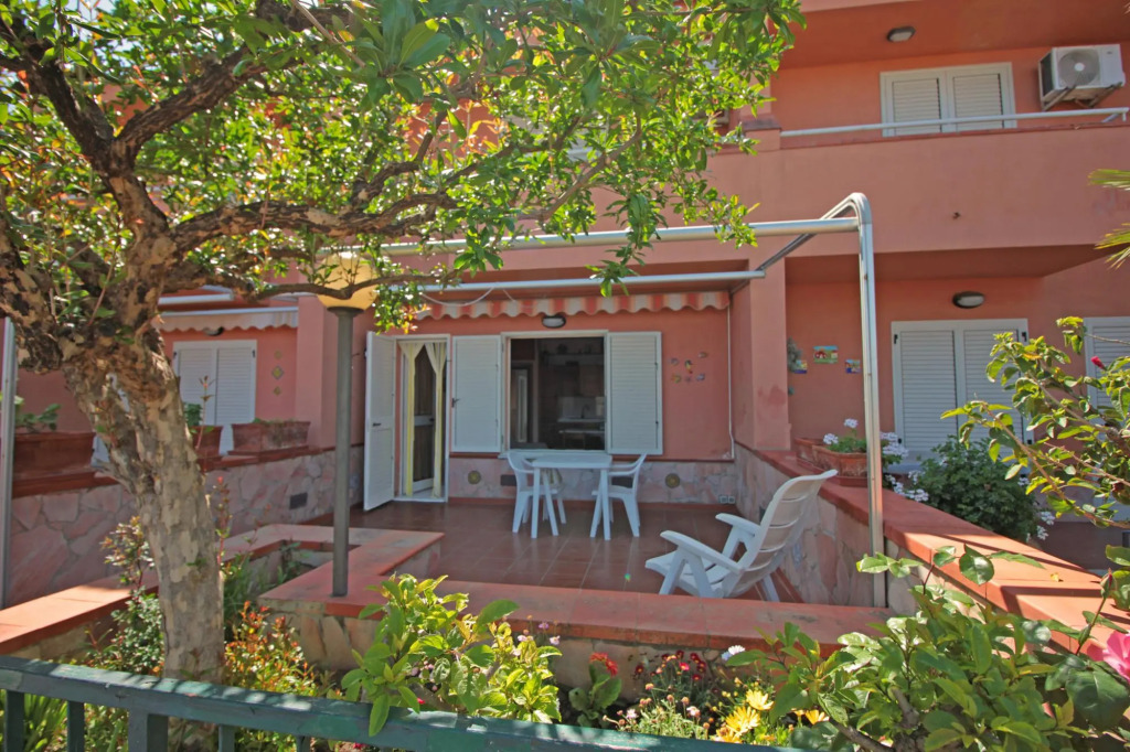 Villetta Santa Lucia con patio e giardino by Wonderful Italy